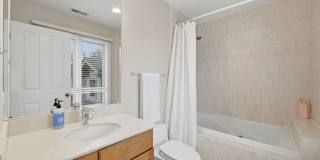 2181 2nd Street Gallery 15