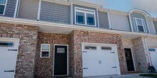 Pet Friendly Two Bedroom! Pet Friendly Two Bedroom! Gallery 1
