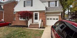 Updated 3-Bedroom Home in Lyndhurst Schools | Yard + Garage Gallery 1