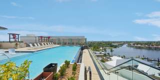 Bimini Square Gallery 18
