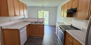 Available for immediate move in! Gallery 1