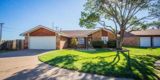Available June 15th: Spacious 3 Bed, 2 Bath Ready for You! Gallery 1