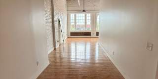 2033 W Broad St Gallery 32