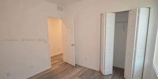 2221 Carver Ave Gallery 7