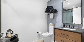 1425 Hudson St # N13770J Gallery 8