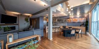 Luxurious multi-level penthouse condo - Flats Westbank Gallery 18