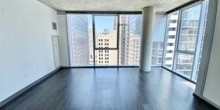 200 N Wells St Gallery 3