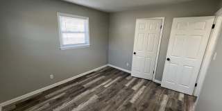 3 Bedroom Beautifully updated Ranch Gallery 24