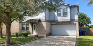 Spacious Home With Oversized Backyard & Lawn Service Included! Gallery 1