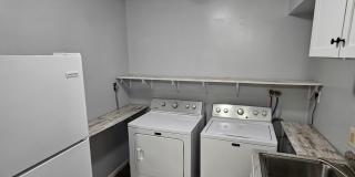 1160 Oakview Dr Gallery 1