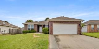 Great 3 Beds + 2 Baths Home with Solar Panels! Large Covered Patio! Gallery 1