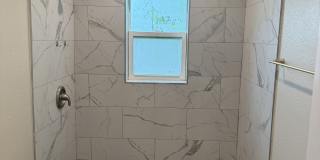 709 E 10th St Gallery 7