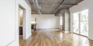645 W 9TH St Gallery 11