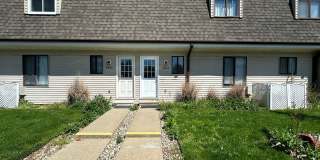 ***REDUCED PRICE***2 Bedroom Townhome in Western Schools Gallery 1