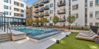 AMLI Broadway Park Gallery 12