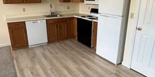 Beautiful 2BR Townhome Near Indian Park – Garage + Storage Gallery 6