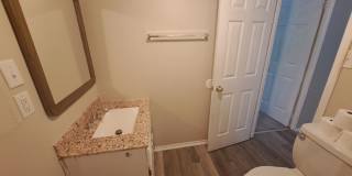 1BR/1BA updated mobile home close to I10 and Pine Forest Rd Gallery 15