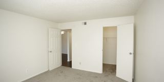 Hudson Pointe Gallery 11
