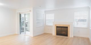 VILLAGGIO ON YARROW BAY Gallery 9