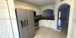 1260 SE 28th Ct Gallery 11