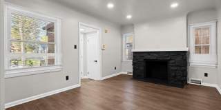 10042 Grayton Street Gallery 10