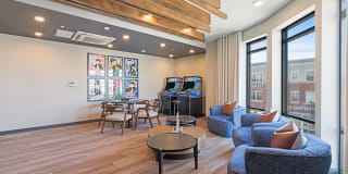 Student Housing - Yugo Urbana Illinois Gallery 8