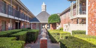 Charming Shoal Creek Condo - One Bed One Bath Gallery 1