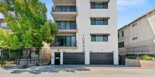 10842 Victory Boulevard Gallery 11