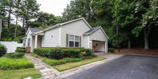 Room in 2 Bedroom Home at Harmony Ct Gallery 1