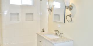 4384 Bancroft St Gallery 14