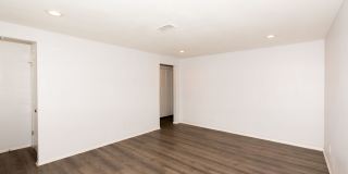 5542-5554 S. Grant St. Gallery 6