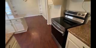 Charming 3-Bedroom Home with Fenced Yard in a Quiet Lawrence Neighborhood! Gallery 4