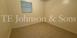Comfortable 2 Bedroom Living with All Utilities Included on Oakcroft Gallery 6