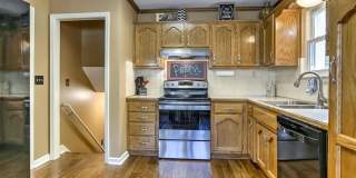 Picture-Perfect Home in the Heart of Lee's Summit! Gallery 5