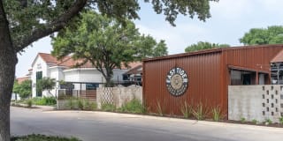 Flora Apartments Gallery 37