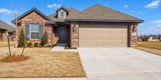 Brand-New 4BR/2BA Home with Modern Finishes in Yukon Gallery 1