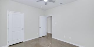 412 W Avenue C Gallery 28