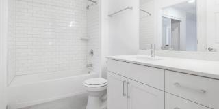 1800 Oak Apartments Gallery 48