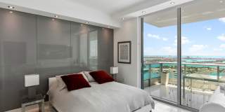 900 Biscayne Boulevard Gallery 11