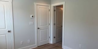 Modern 3-Bedroom Townhome Near UNC Charlotte & Light Rail Gallery 7