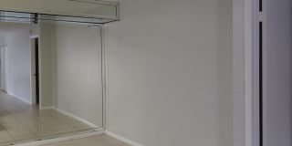 4225 S 57th Avenue Gallery 4