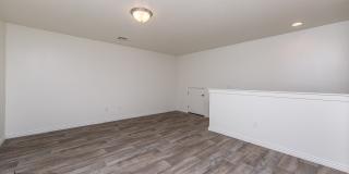 Spacious Home in Little Valley-Pets Negotiable Gallery 27
