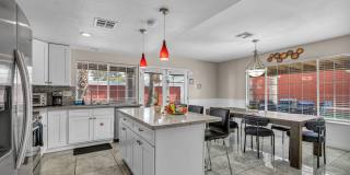 3 Bed FULLY FURNISHED Pool Home Gallery 9