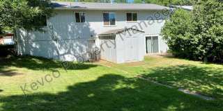Home with Tons of Space!! Home with Tons of Space!! Gallery 1