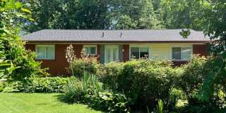 Light filled 2 BR plus 2 rooms, 2 FB including one in finished basement. Great location Gallery 1