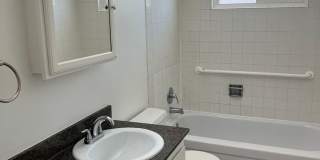 UPSTAIRS 2 BED UNIT IN ROSEVILLE!! Gallery 13