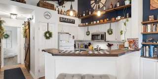 Modern 2 Bed, 1 Bath Condo near Dishman Hills! Gallery 9