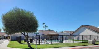 Newly Remodeled 2 bed 2 bath Town-homes in Central Phoenix!! Gated and Pool *** Move-in Special! 50% OFF First and Second months rent! Low Deposit only $995.00. Gallery 7