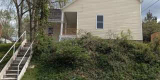 Cool 3 bed 2 bath House in Jeff City Gallery 1