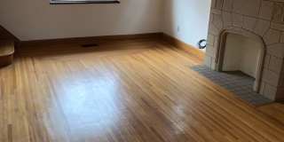 Lovely Two Bedroom Home on a Quiet Street Gallery 3